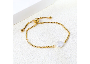 Elegant Adjustable Gold Bracelet with Pearl Accent