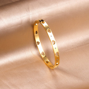 Gold-Plated Heart Cutout Bangle Bracelet - Elegant Style