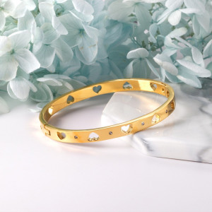 Gold-Plated Heart Cutout Bangle Bracelet - Elegant Style