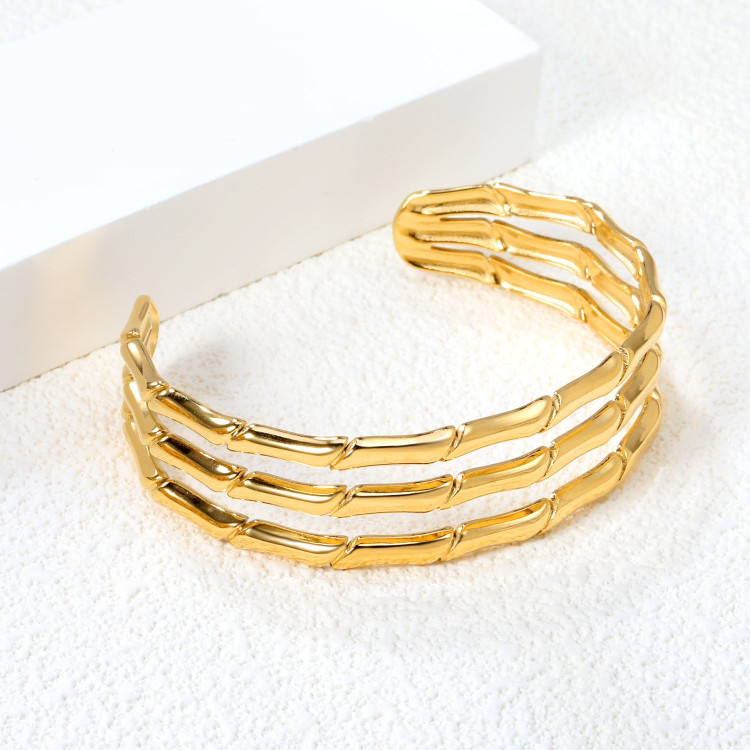 Gold Bamboo-Inspired Cuff Bracelet - Chic Fashion Jewelry