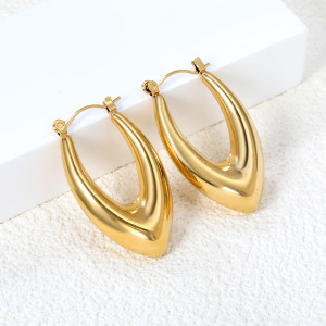 Elegant Gold Teardrop Statement Earrings for Any Occasion