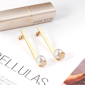 Gold Pearl Drop Earrings - Elegant Modern Jewelry