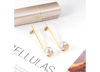 Gold Pearl Drop Earrings - Elegant Modern Jewelry