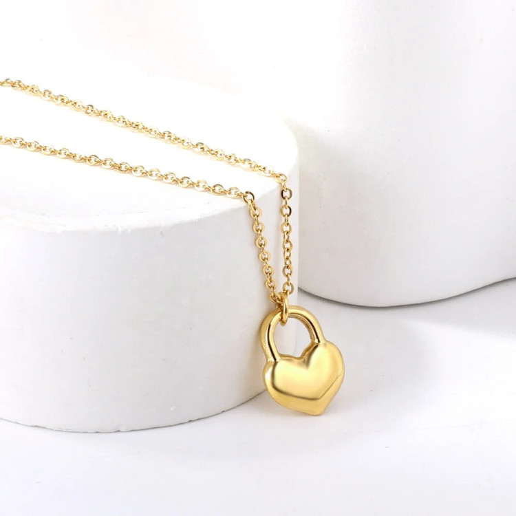 Gold Heart Padlock Necklace - Elegant Fashion Accessory