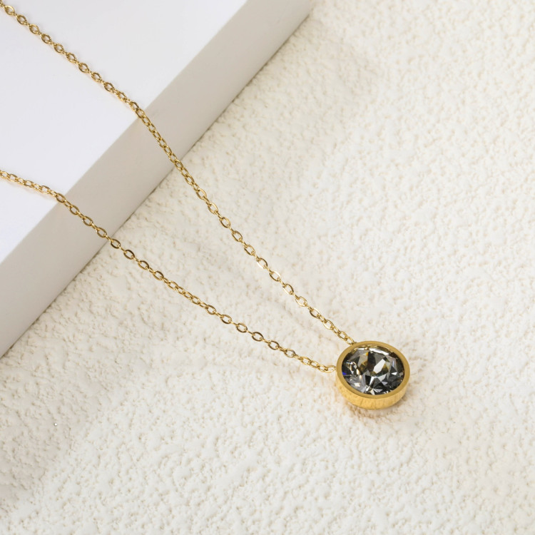 Elegant Gold-Tone Necklace with Sparkling Pendant