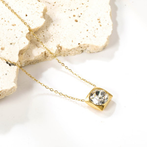 Elegant Gold Pendant Necklace with Clear Stone