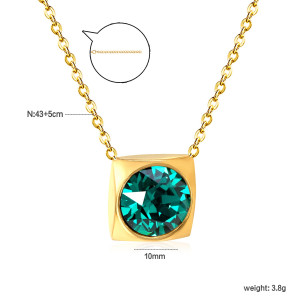 Elegant Emerald Pendant Necklace - Modern Gold Design