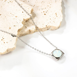 Elegant Silver-Tone Necklace with Iridescent Opal Pendant