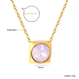 Chic Gold-Toned Necklace with Pink Gemstone Pendant