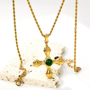 Gold Cross Pendant Necklace - Elegant Fashion Jewelry