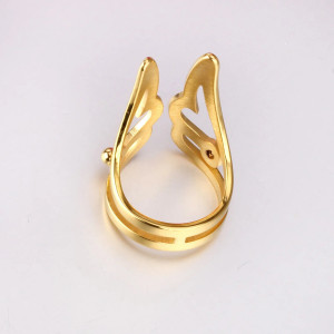 Elegant Gold Decorative Ring - Stylish Statement Jewelry