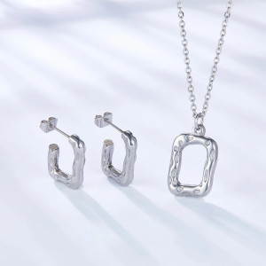 Wavy Texture Silver Jewelry Set - Elegant Jewelry Accessory